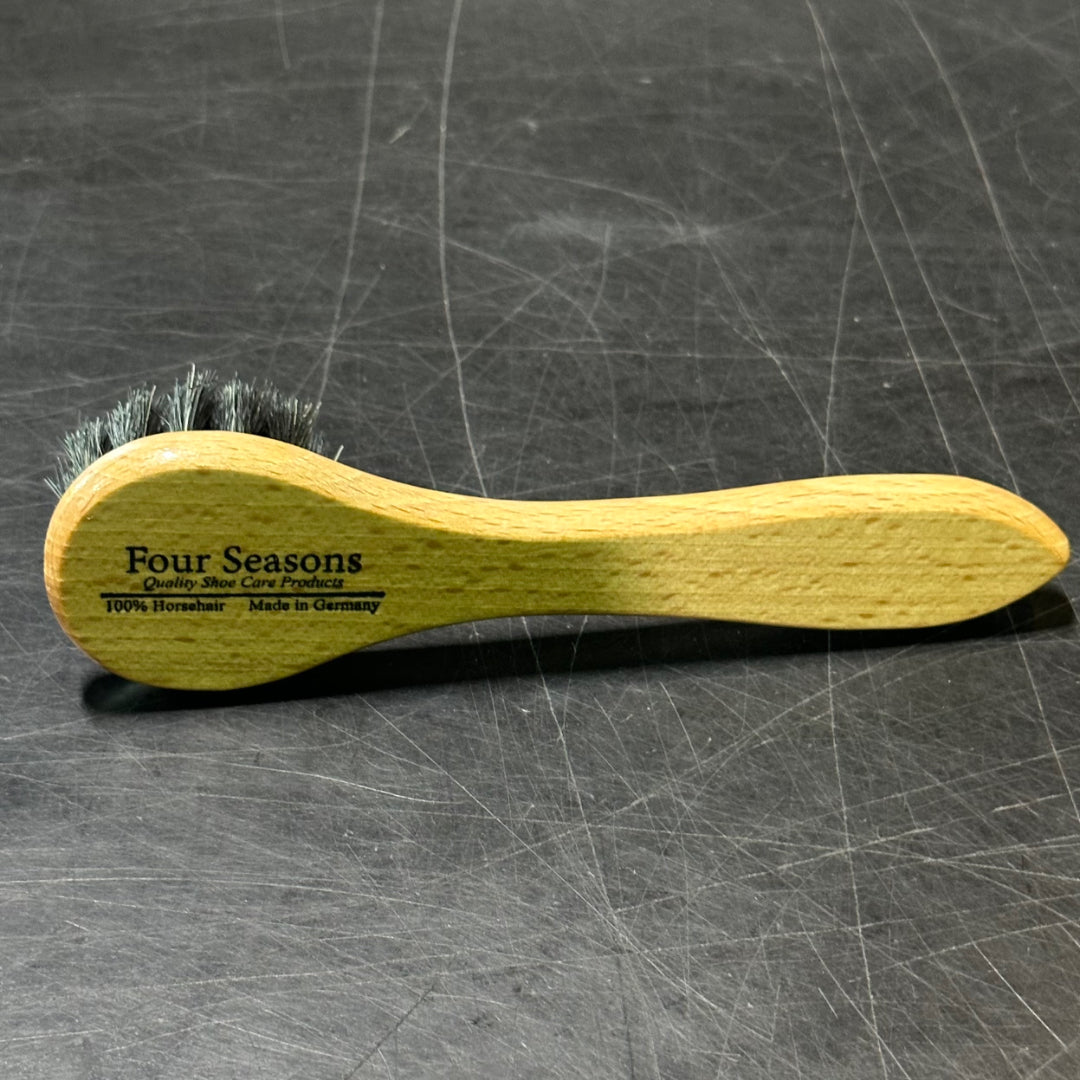 Small Dauber Brush - Shoe Polish Applicator Brush (black bristles) - Four Seasons