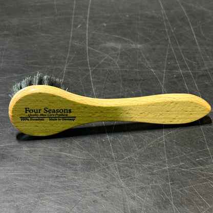 Small Dauber Brush - Shoe Polish Applicator Brush (black bristles) - Four Seasons